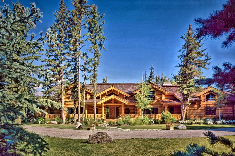 Log Home Wyoming Exterior