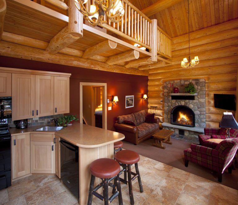 Luxurious Log Cabin In The Woods - North American Log Crafters